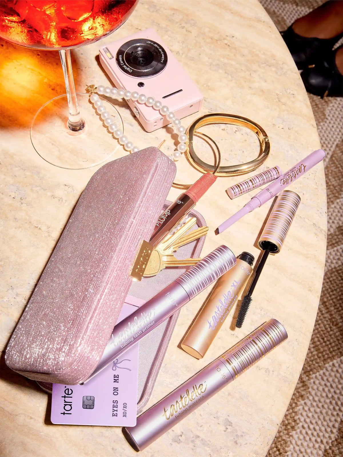 eyes on me mascara & liner clutch